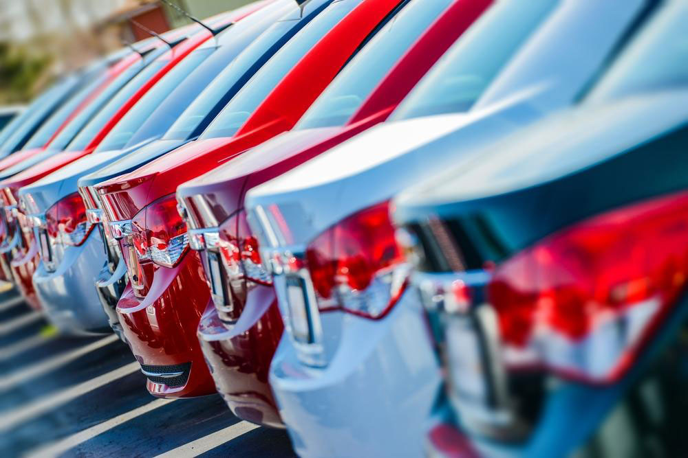 Cómo elegir un concesionario de automóviles confiable