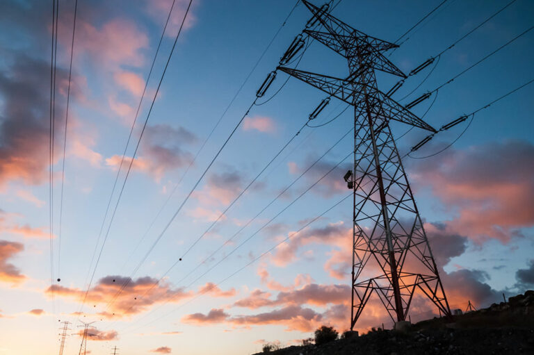 8 Tips for Choosing a Reliable Electricity Provider