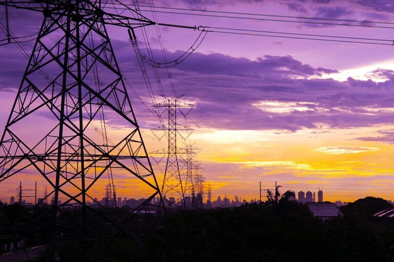 6 Popular Electricity Providers to Consider in 2024