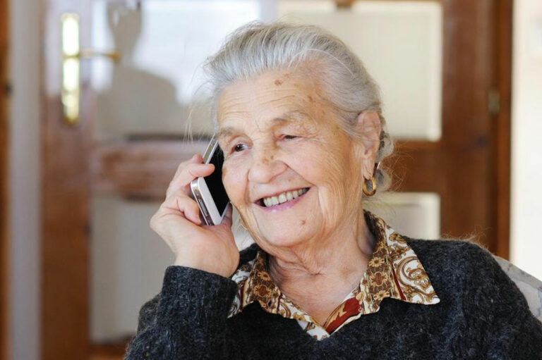 Advantages of senior cell phones