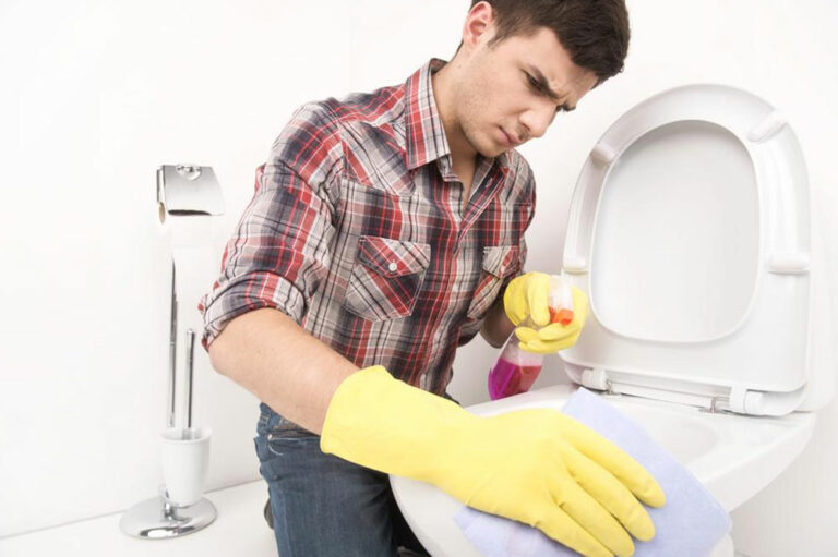 Bathroom cleaning solutions and their types