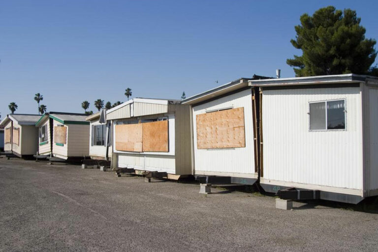 Benefits of buying repossessed mobile homes