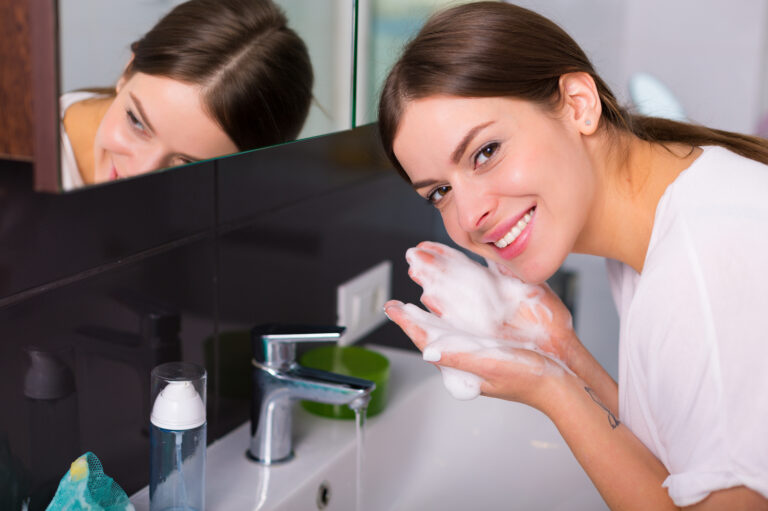 Choosing The Right Facial Cleanser For Men