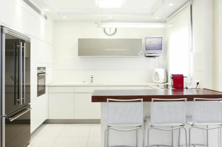 Cleaning tips for your kitchen furniture