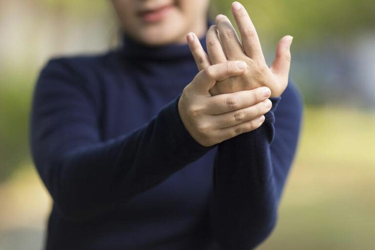 Common Rheumatoid Arthritis Symptoms That You Should Know