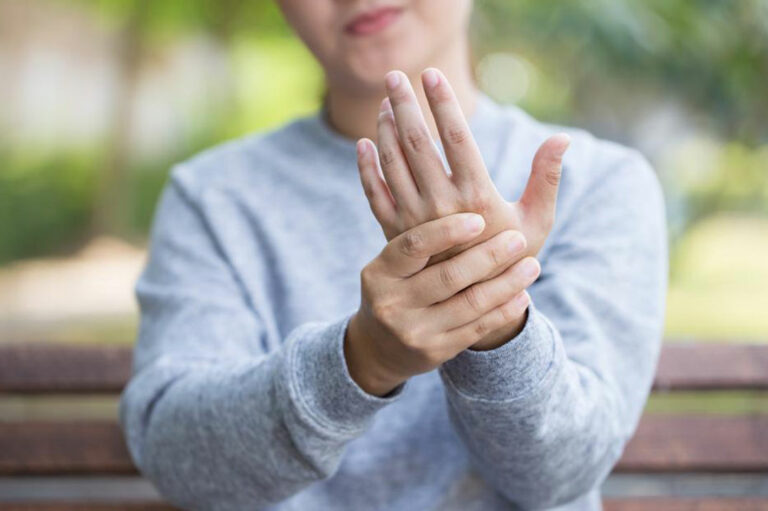 Everything You Need to Know about the Symptoms of Rheumatoid Arthritis