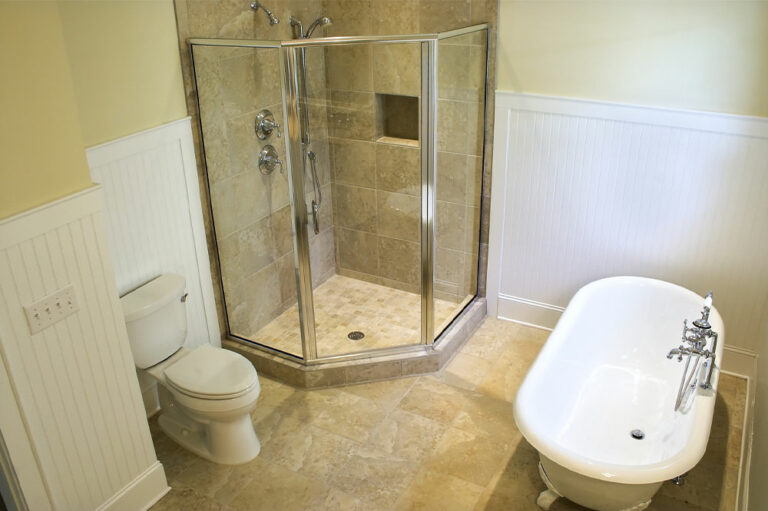 Elegant Ideas for Remodeling a Small Bathroom