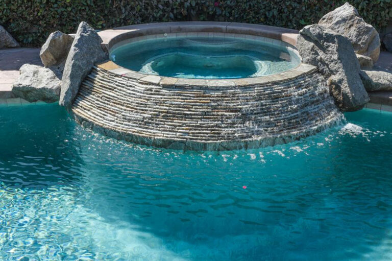 Five tips to protect your hot tub cover