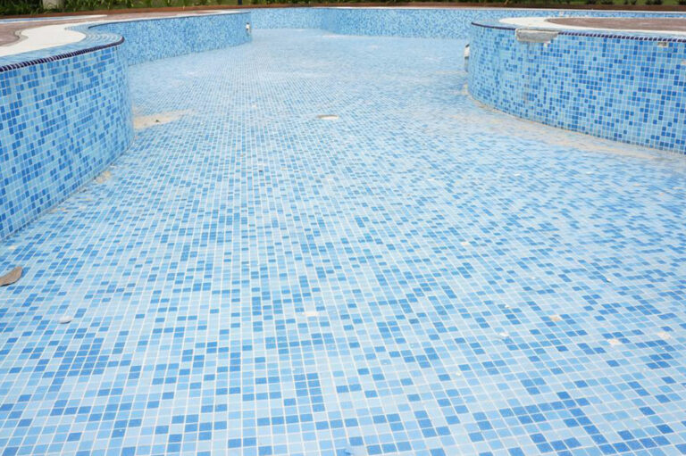 Four effective tips to keep your Intex pool liners clean