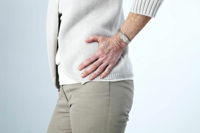 Hip Bursitis &#8211; Causes, Risk Factors, Symptoms, and Treatment