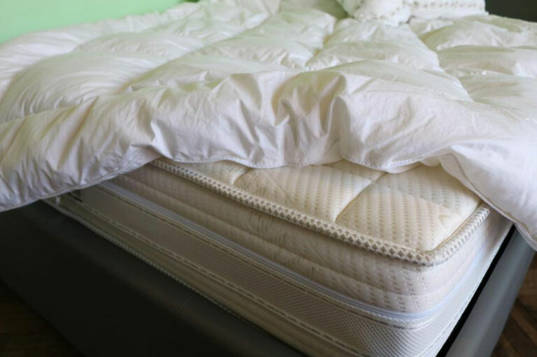 How online mattress companies are growing popular