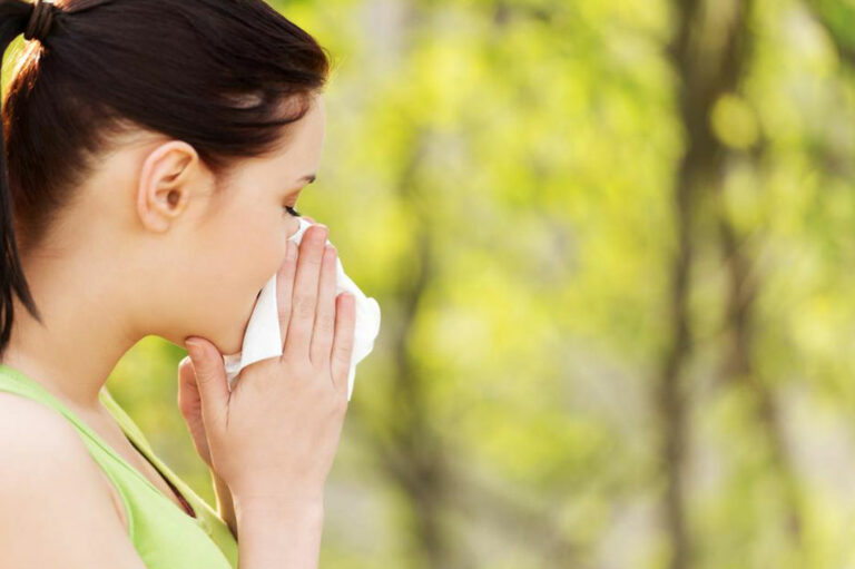 How to Check For Signs of Pollen Allergies