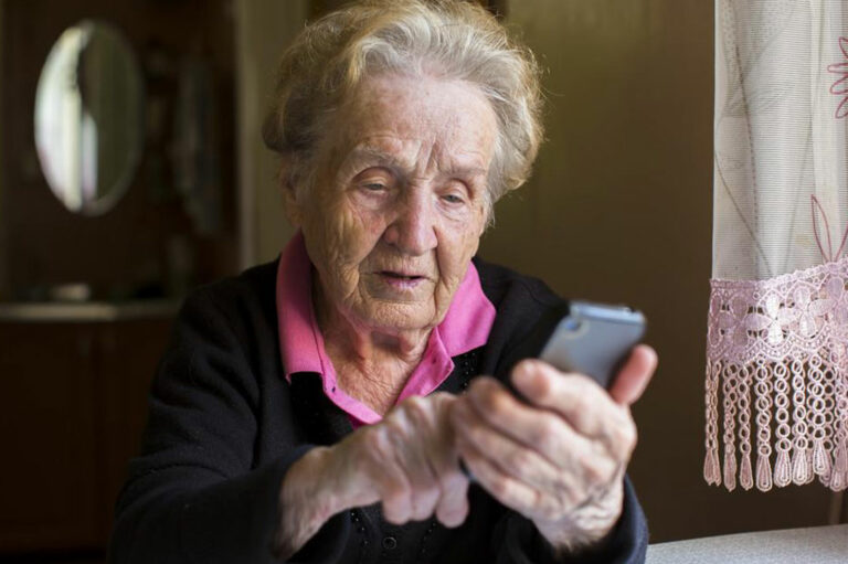 Importance of senior cell phones