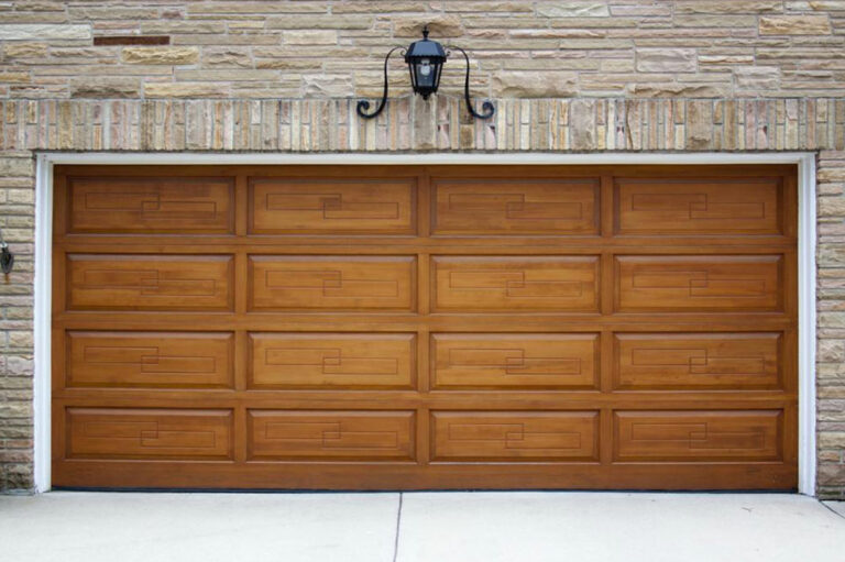 Important features to consider while building garage doors