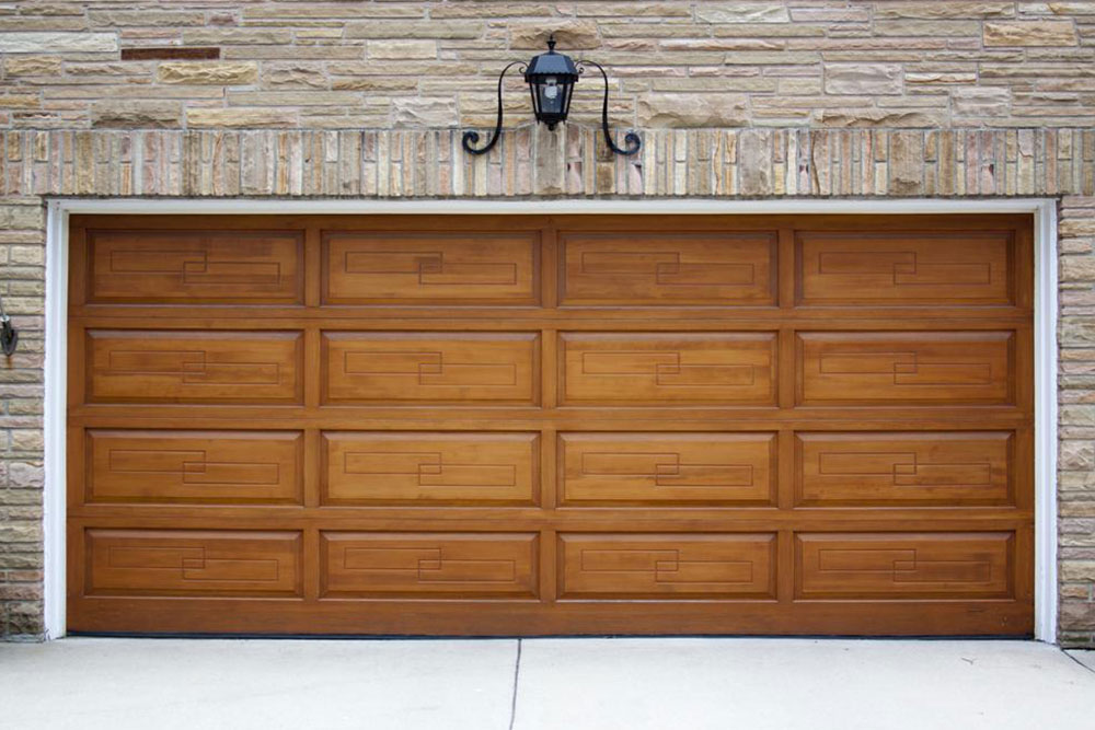 Important features to consider while building garage doors