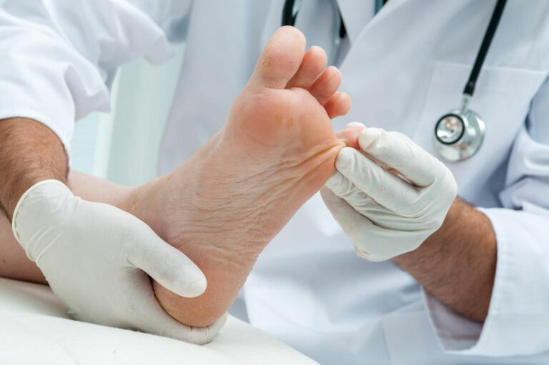 Know How Listerine Can Cure Your Toenail Fungus