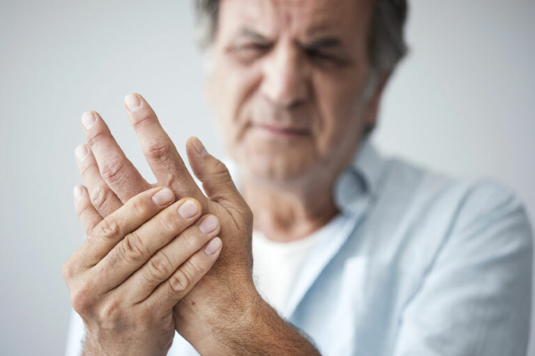 Know about symptoms and treatments for rheumatoid arthritis