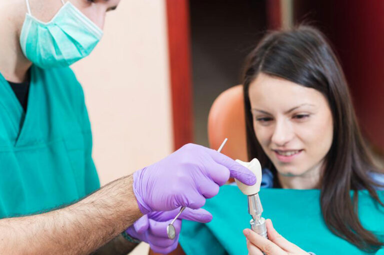 Know about the Factors That Determine the Dental Implants Cost