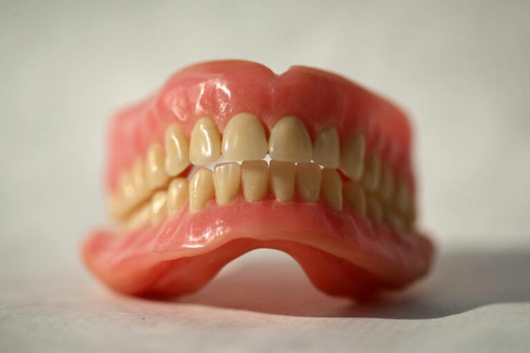 Knowing which foods to have and avoid after dentures