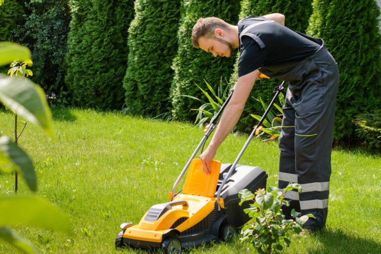 Points to remember when operating lawn movers