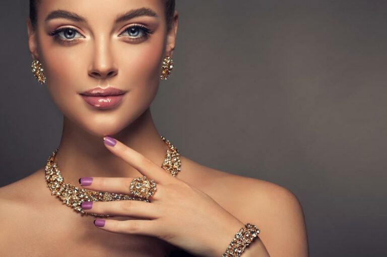 Popular Reasons Why Women Love Jewelry