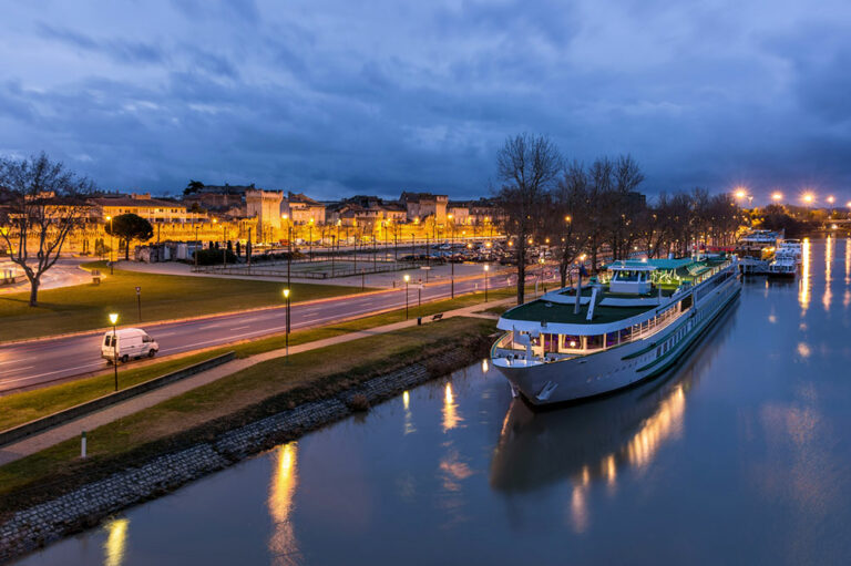 Popular Riverboat Cruises to Experience