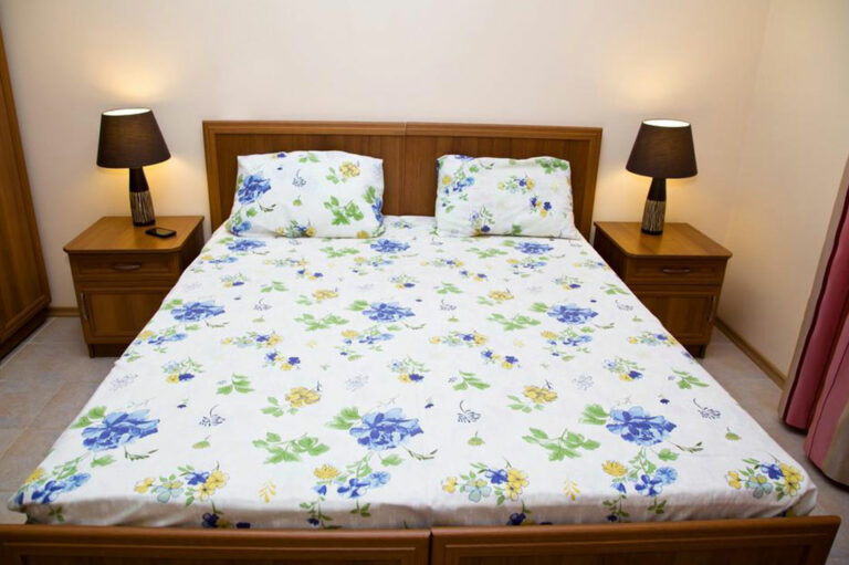 Pros and cons of different types of mattresses