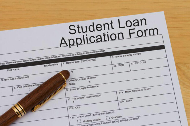 Reasons to seek for student loans