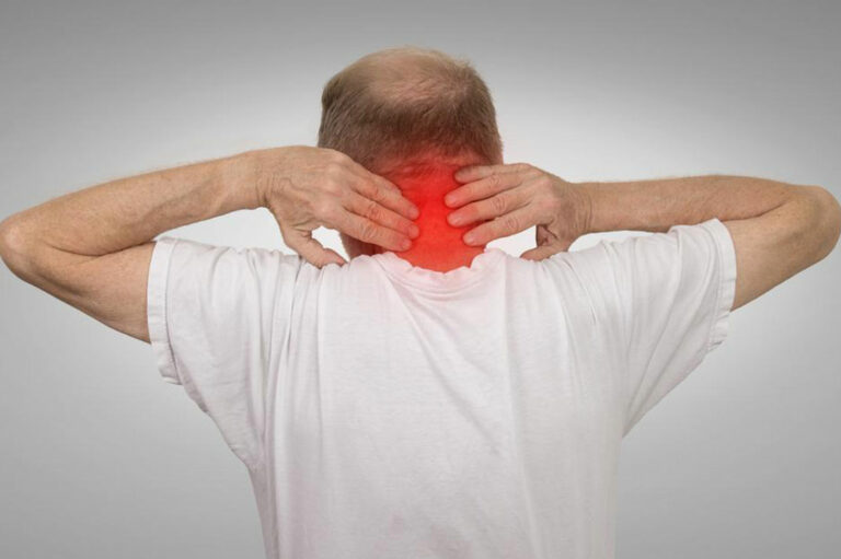 Signs and Symptoms of Spinal Stenosis and How to Treat It