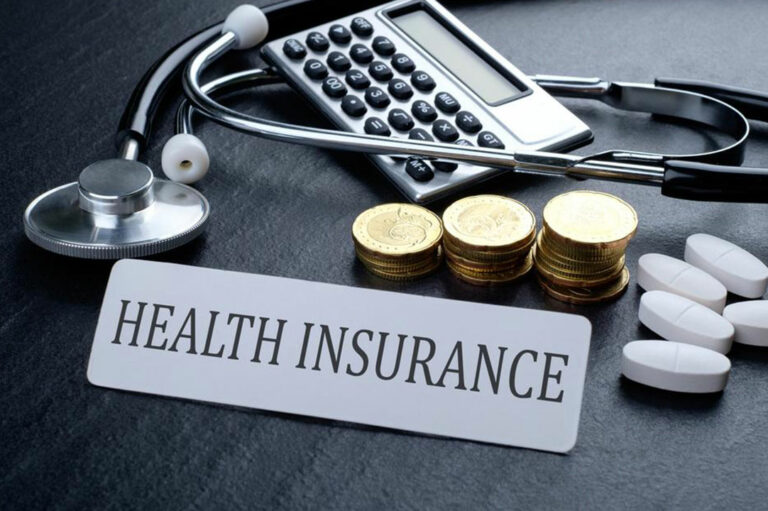 The advantages and disadvantages of health insurance plans