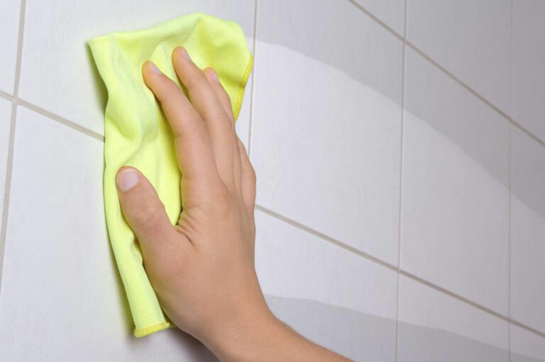 The art of cleaning bathroom tiles