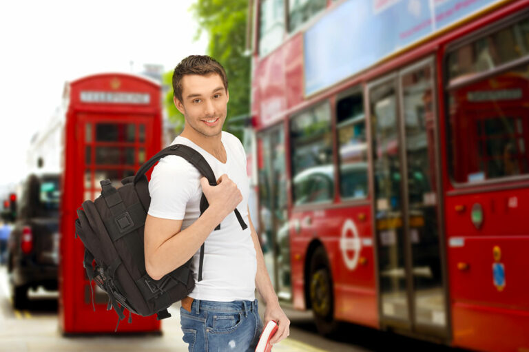 Things to consider before choosing a bus tour