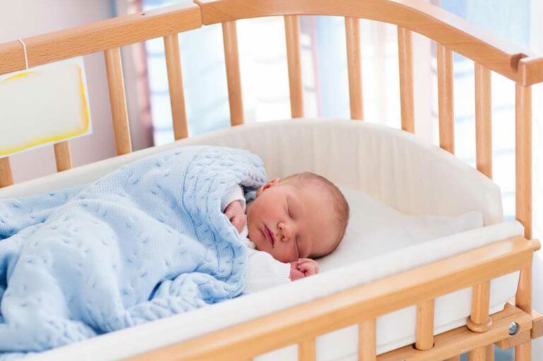 Tips to Buy Cribs for Infants