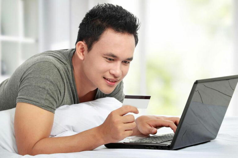 Tips to be kept in mind for a teen while checking accounts