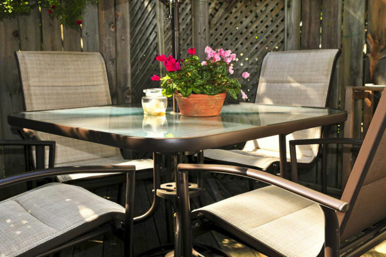 Tips to keep your patio furniture clean