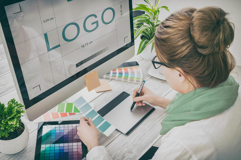 Top 4 websites that create your brand logo for free