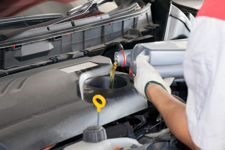 Top 4 benefits of changing your car oil regularly