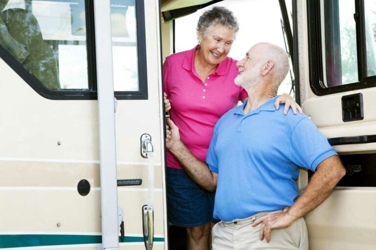 Top 5 Bus Tours for Seniors