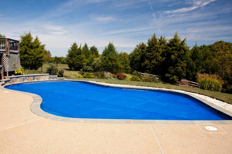 Top five tips for maintaining swimming pool solar covers