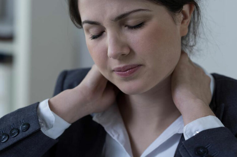 Treat Swollen Lymph in Neck with These Simple Remedies