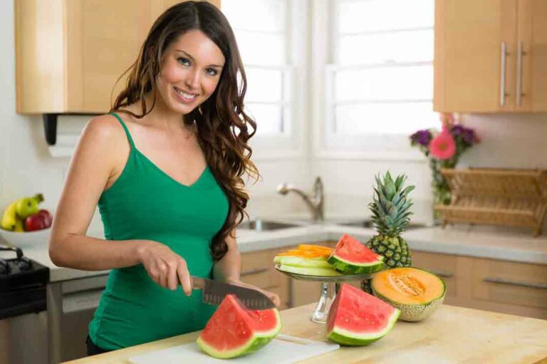 Understanding the Requirements of a Healthy Female Diet