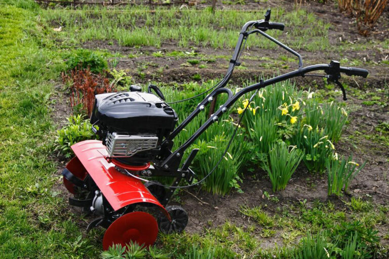 Understanding the benefits of using a small tiller