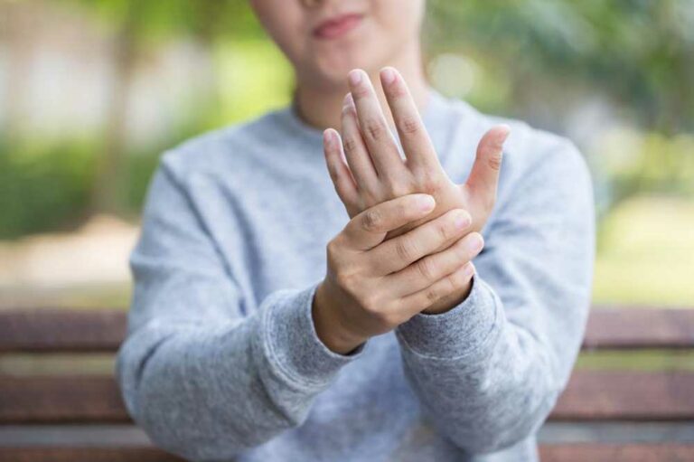 What Causes Numbness in the Fingers