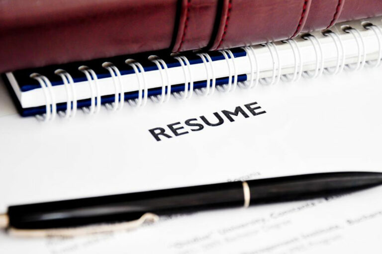 Why you should go through resume samples before applying for a job