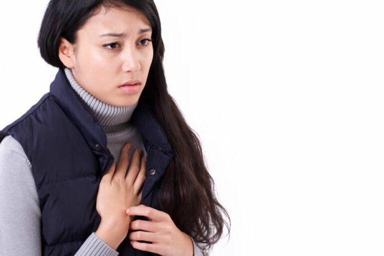 11 Natural Remedies to Treat Heartburn Symptoms