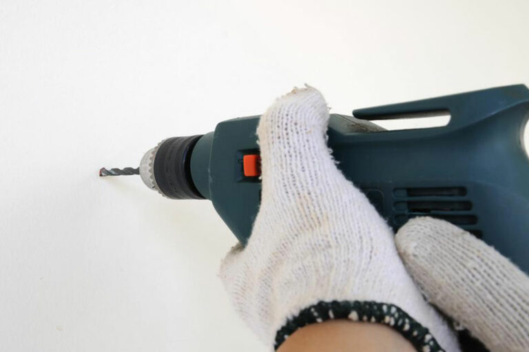 3 popular brands manufacturing cordless power tools