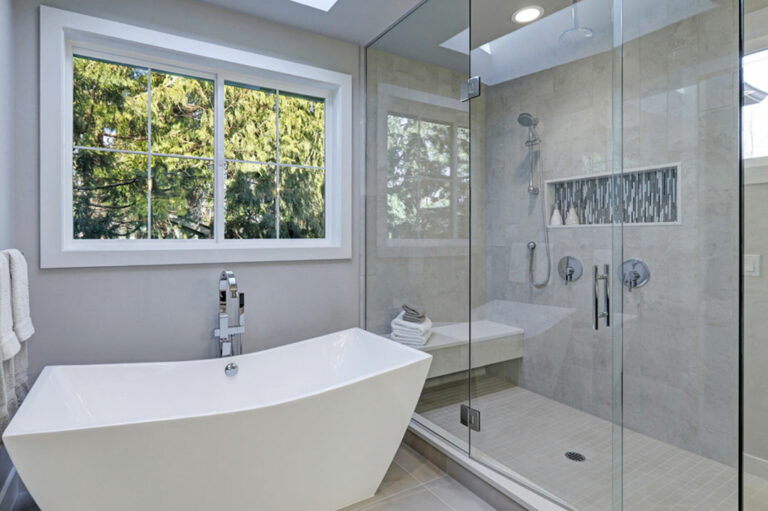 4 benefits of walk-in tubs for seniors