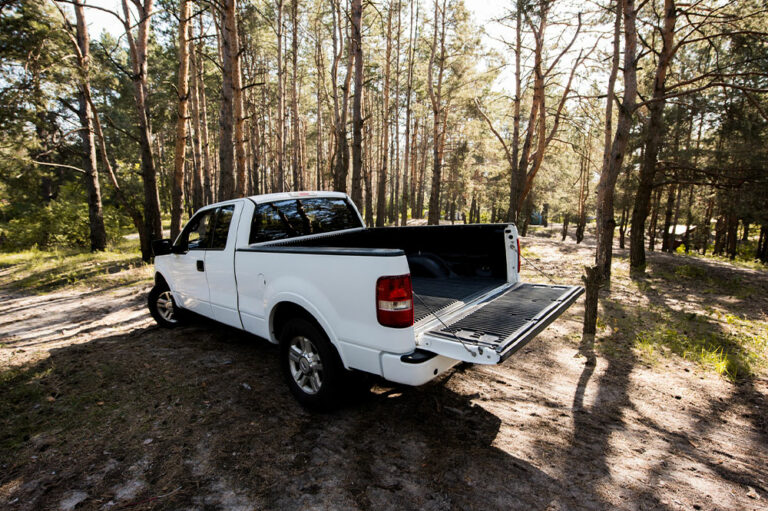 5 Dynamic Features Determining Ford F-150 Lightning’s Popularity