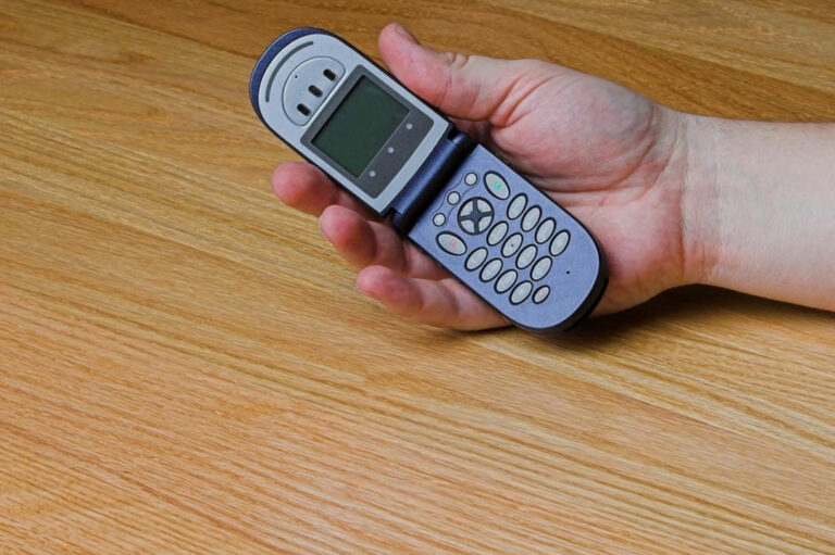 5 best flip phones