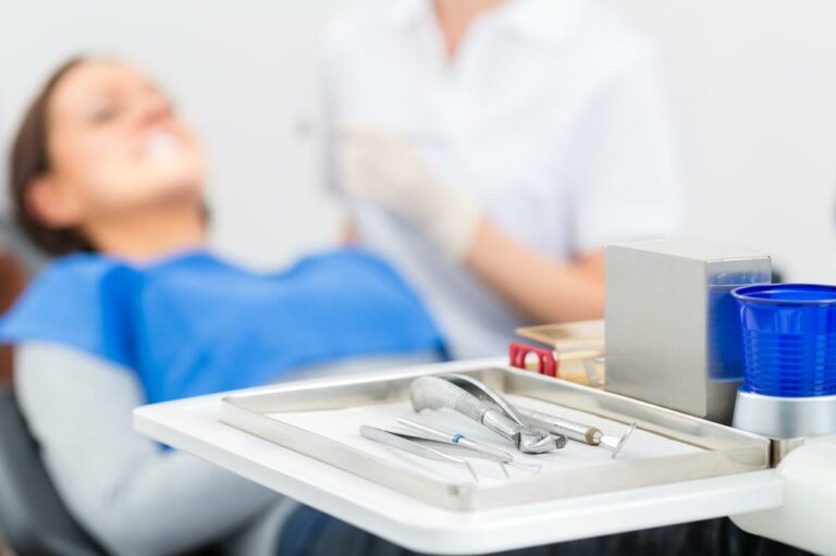 5 reasons you should visit the dentist regularly